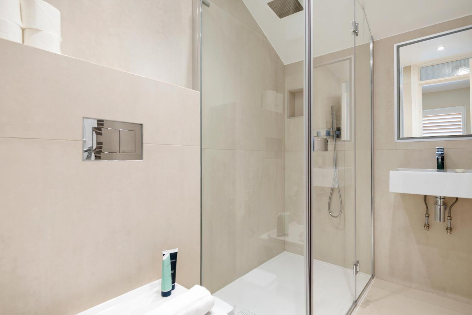 Bright 1 Bedroom Apartment Near Edgware Road Londen Buitenkant foto